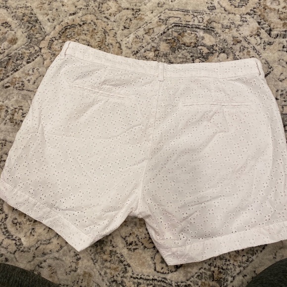 Old Navy size 12 Everyday Short - Picture 2 of 4